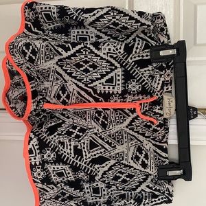 Silky eleastic waist shorts